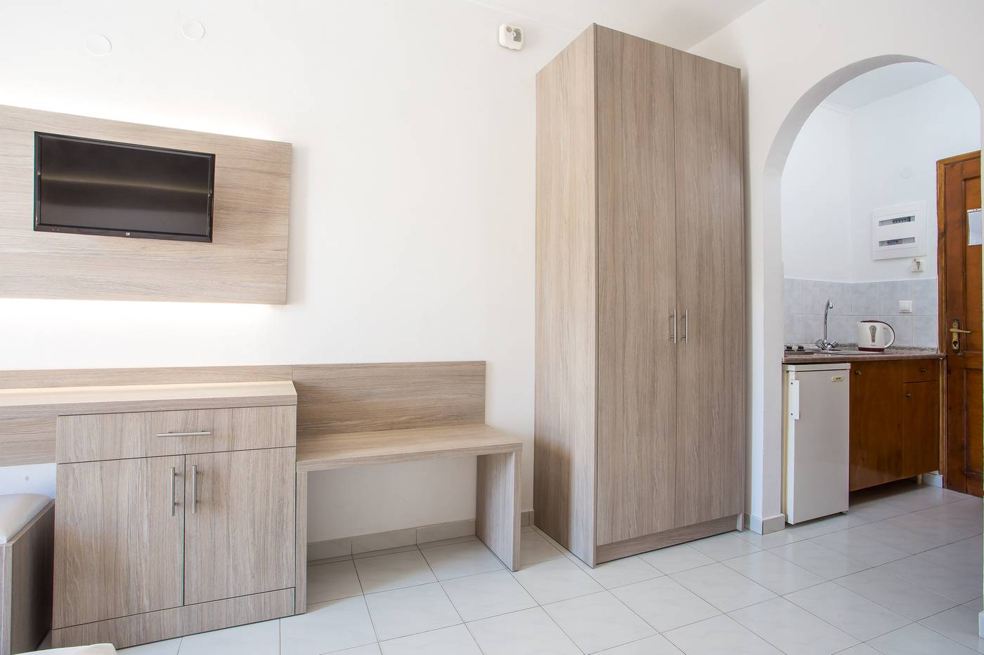 Maroula-Studios-Room-24