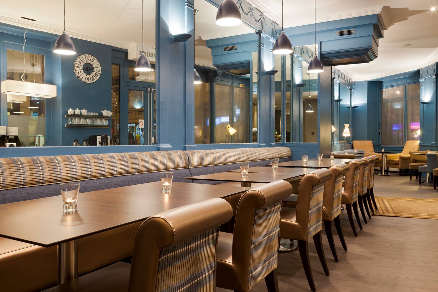 Appia-La-Fayette-Bar-7