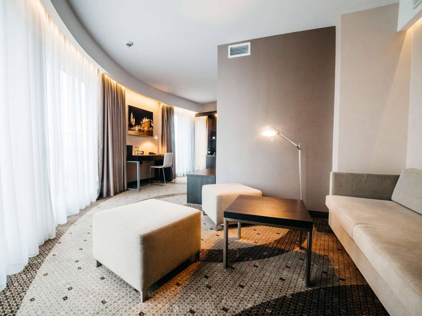 Q-Hotel-Plus-Krakow-Room-22