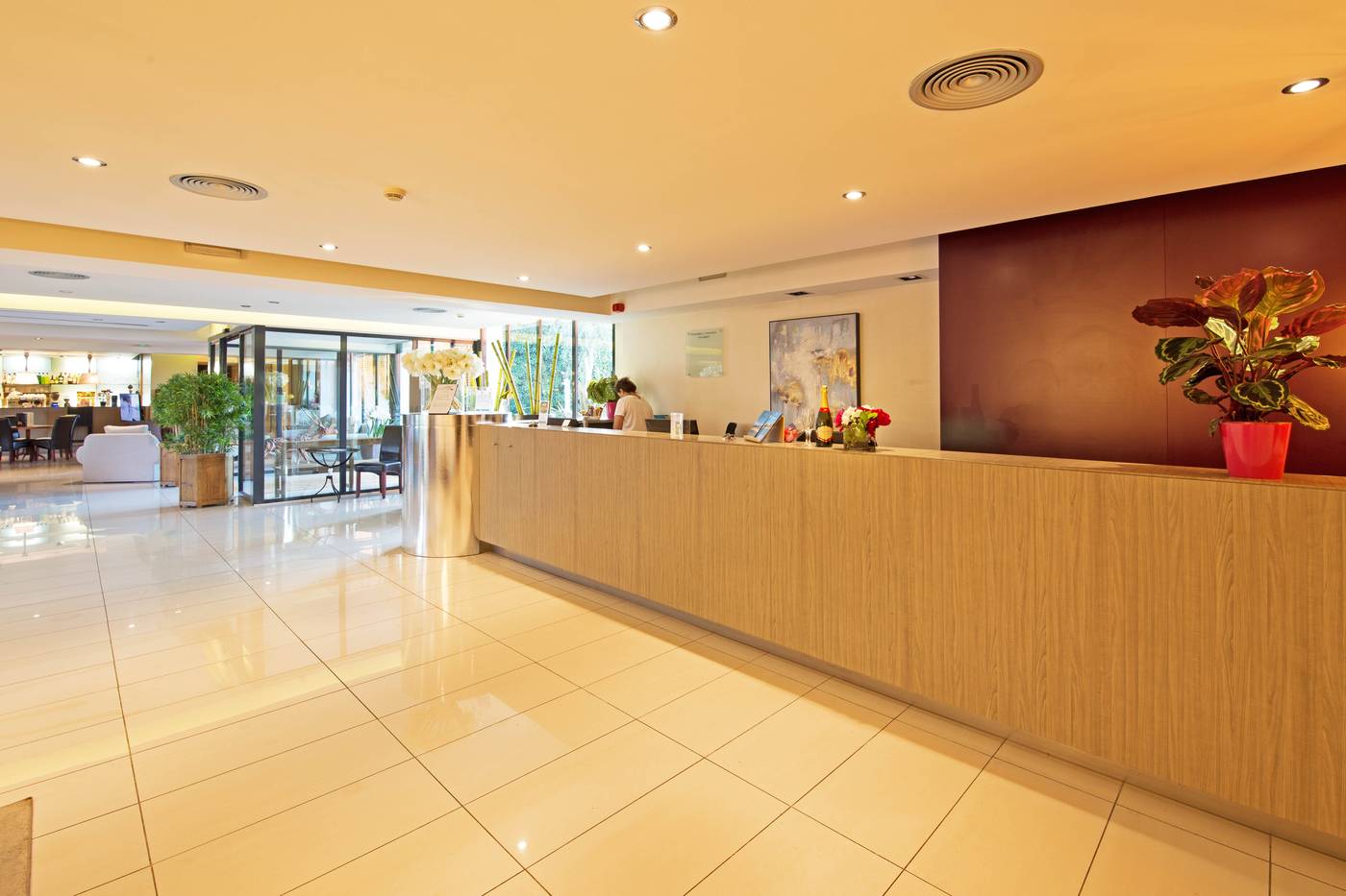 Eden-Park-Lobby-53