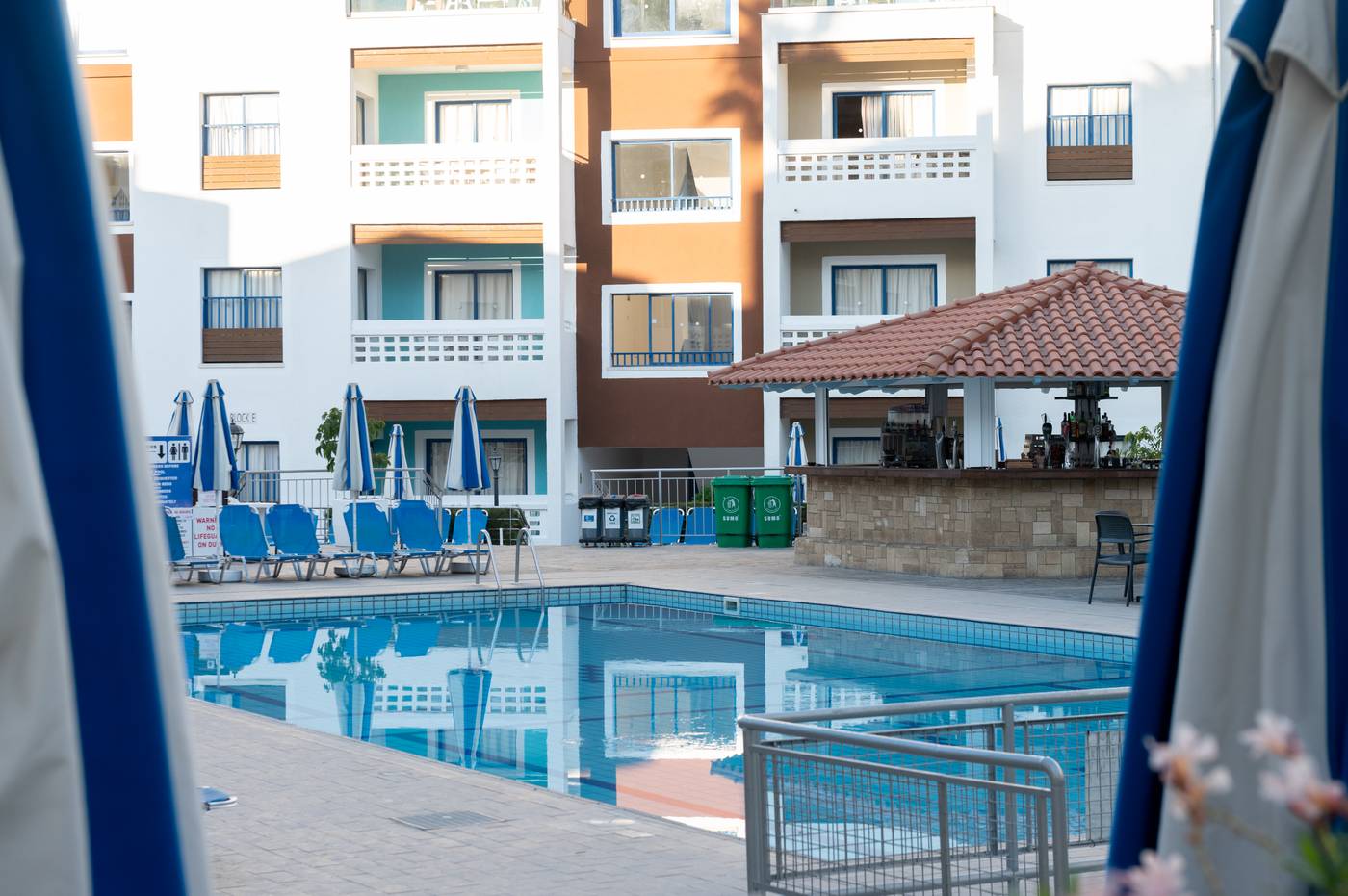 Kefalos-Damon-Hotel-Apartments-Bar-11