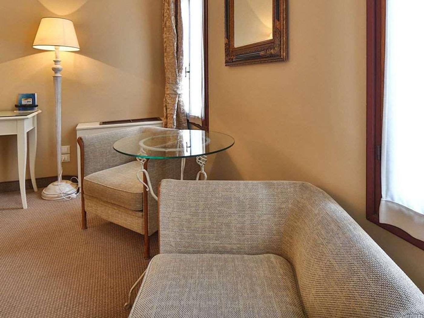 Best-Western-Hotel-Canon-d-Oro-Room-47