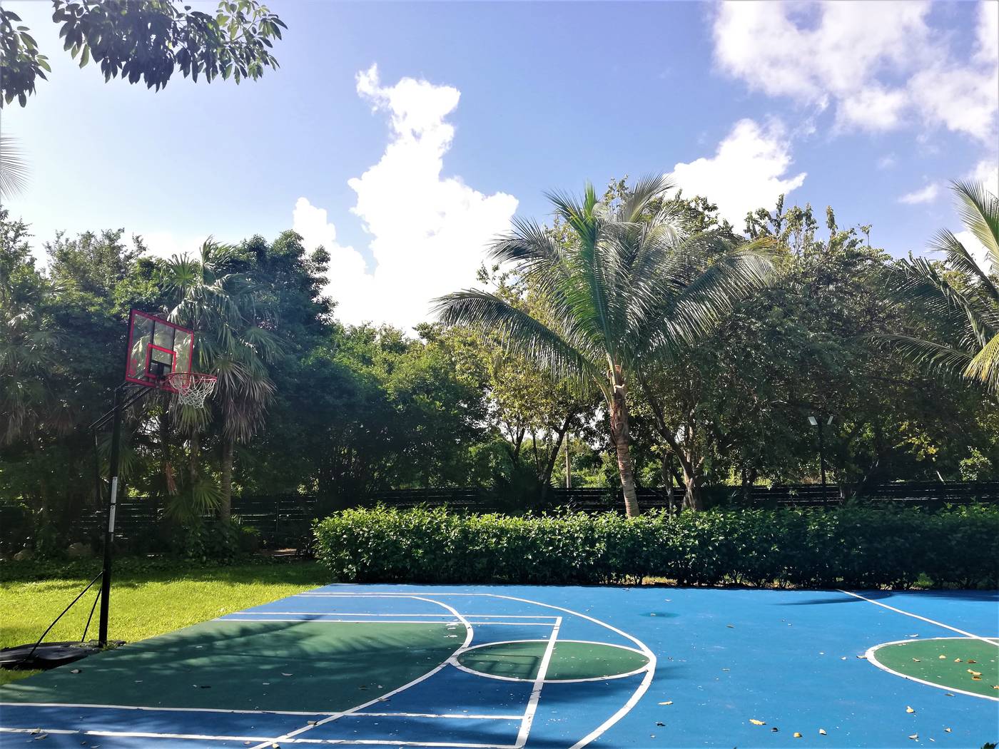 Essence-at-the-Fives-Beach-Sports-and-Entertainment-63