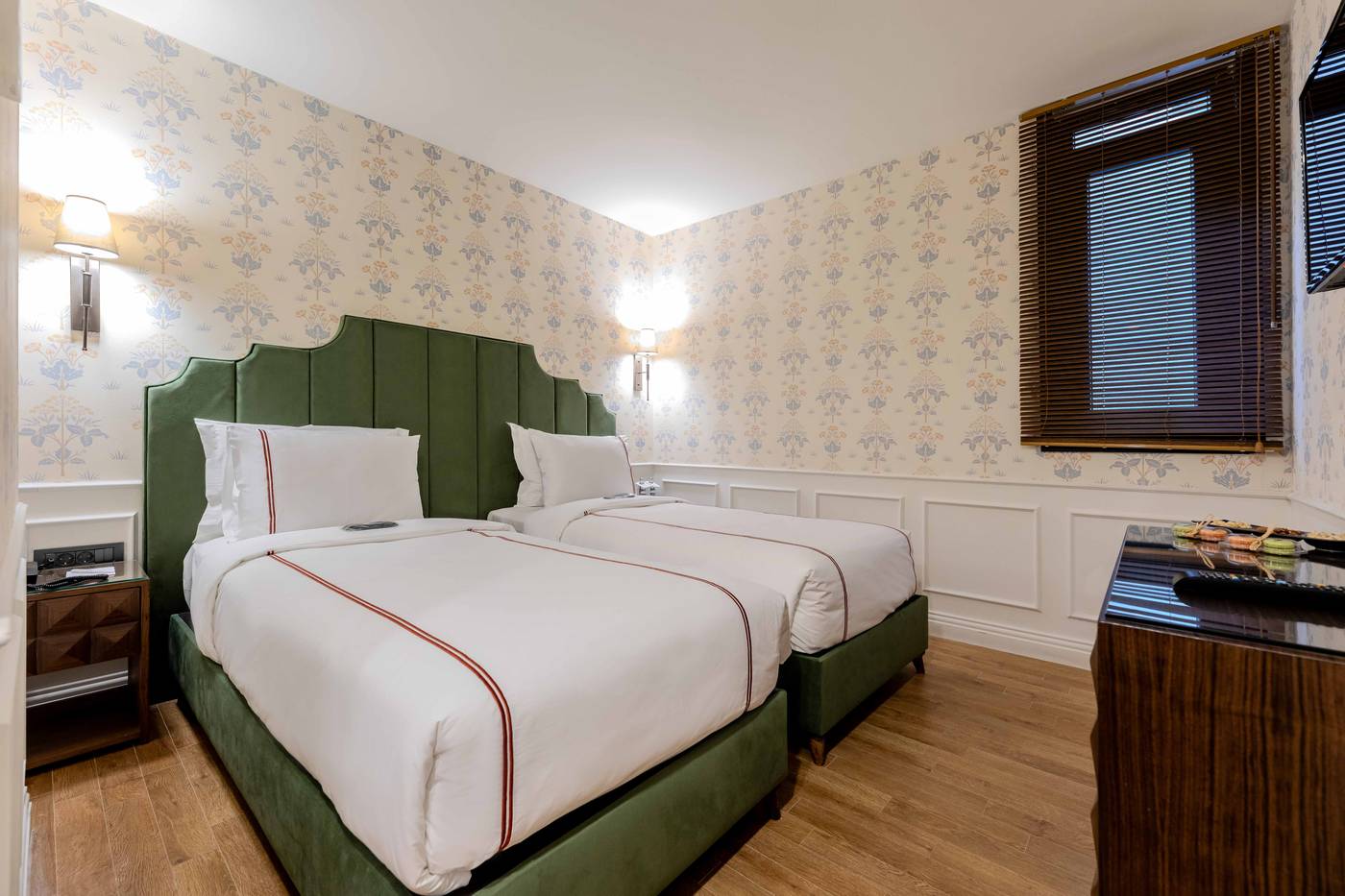 Khai-Hotel-Karakoy-Room-15