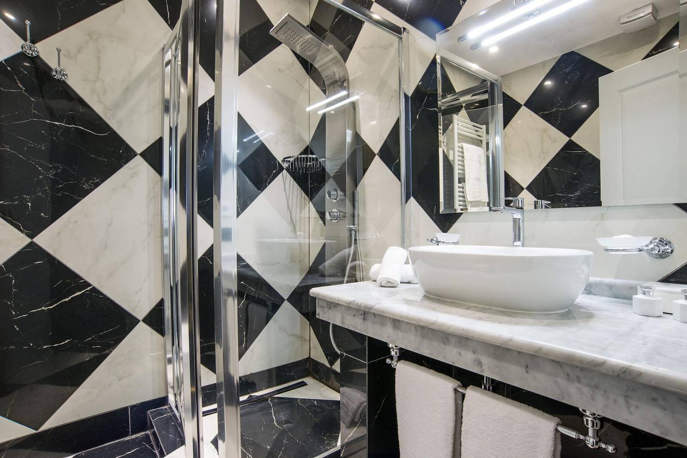 Via-Veneto-Suites-Room-46