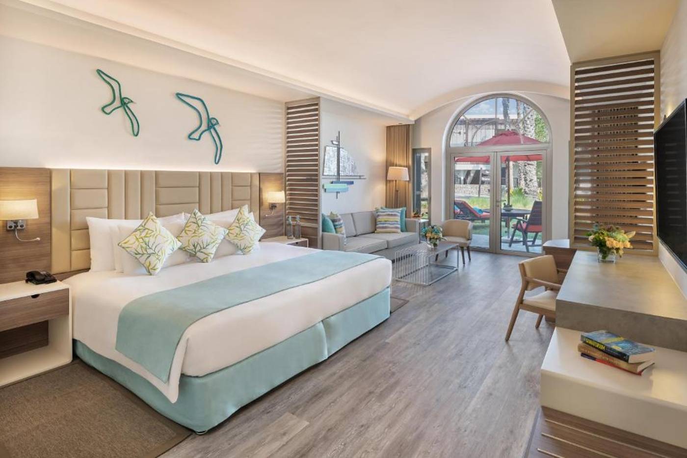 JA-Palm-Tree-Court-Room-29