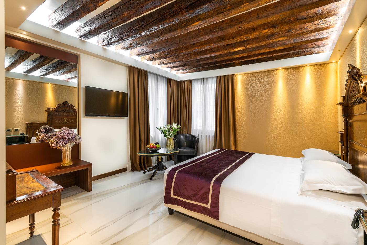 Palazzo-San-Lorenzo-Room-9