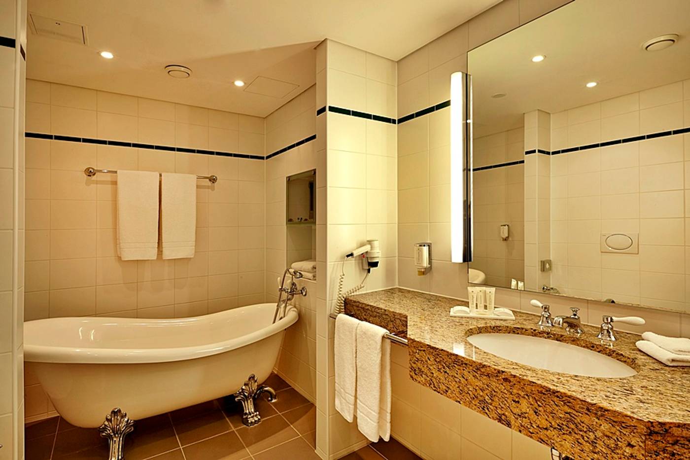 Hyperion-Hotel-Berlin-General-view-41