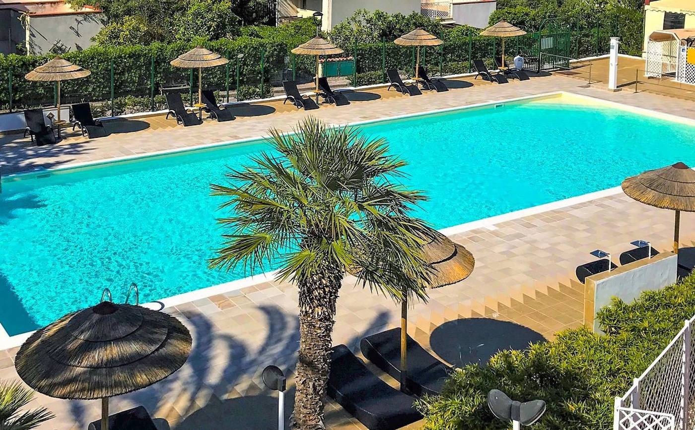 Calanica Resort