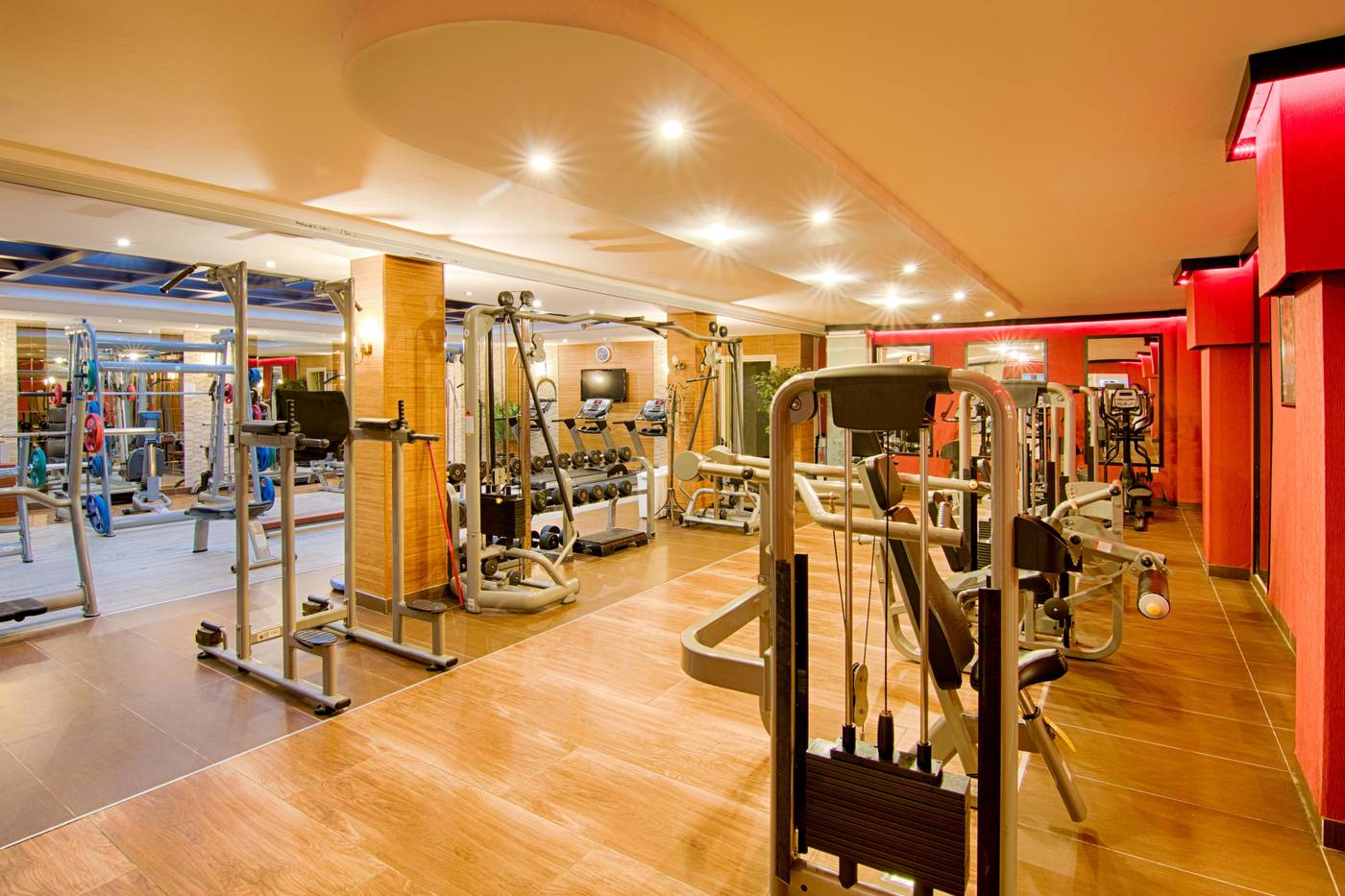 Romance-Beach-Sports-and-Entertainment-60