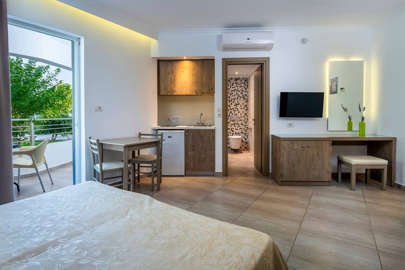 Alexandra-Beach-Hotel-Room-15