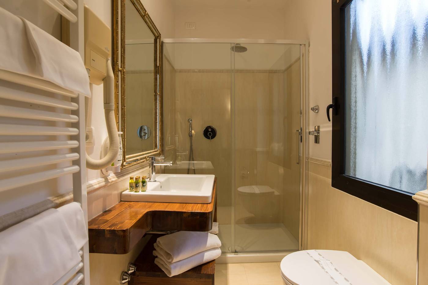 Atlantic-Palace-Room-59