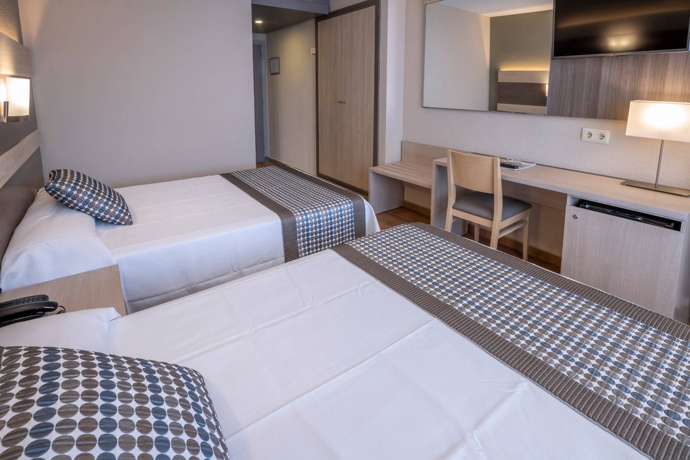 4R-Playa-Park-Room-35