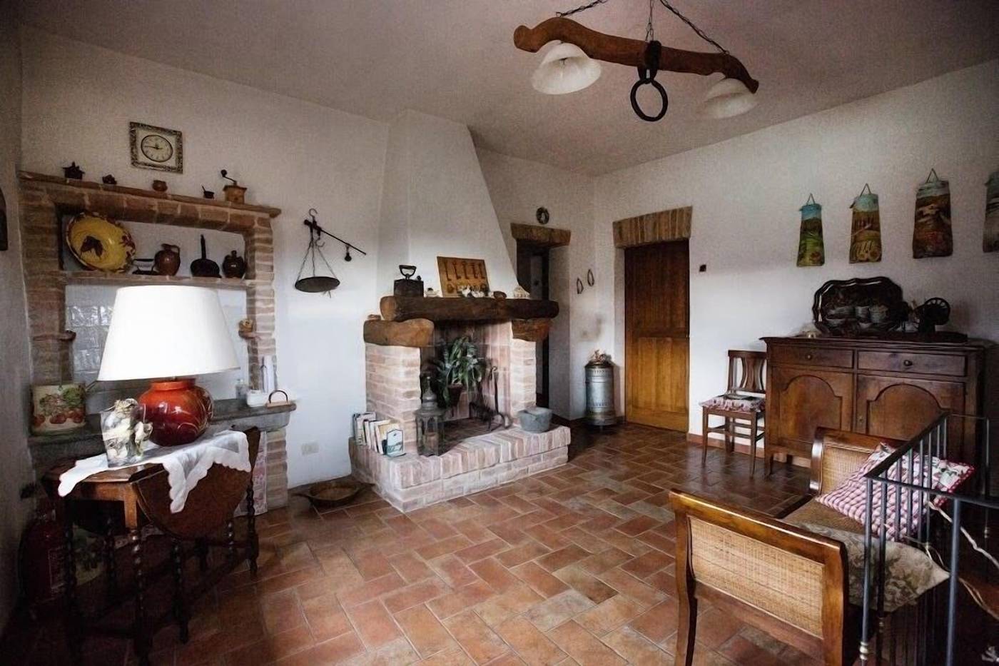 Podere-Il-Pero-Lobby-13