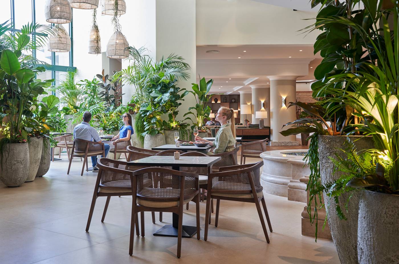 The-Cliff-Bay-Bar-35