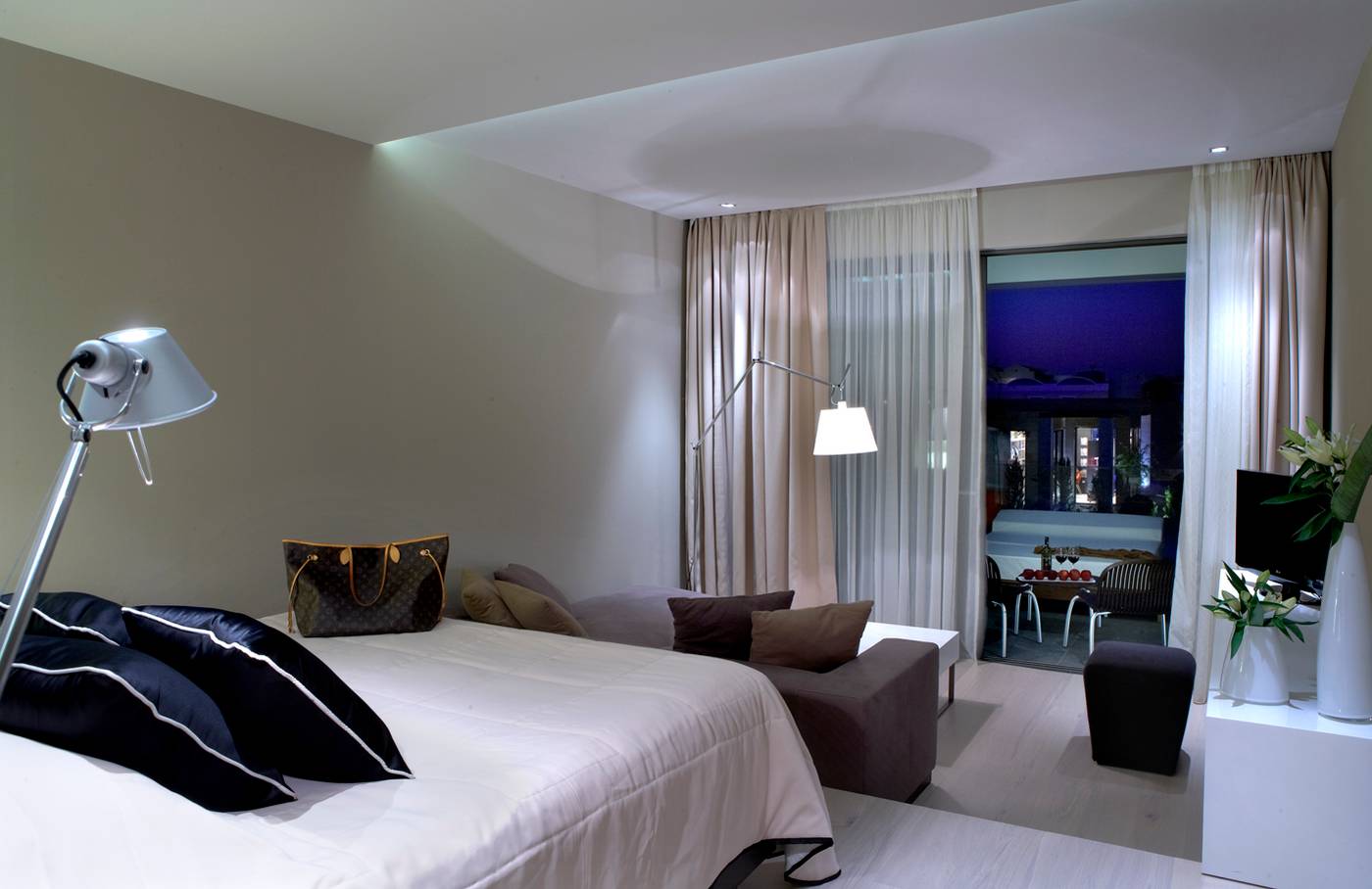 Pelagos-Suites-Hotel-Room-22