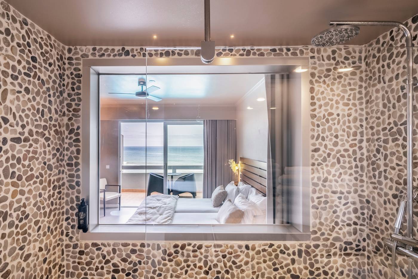 HOTEL-ARRIBAS-Room-29