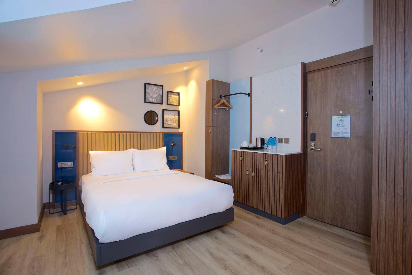 Hampton-by-Hilton-Istanbul-Old-City-Room-29