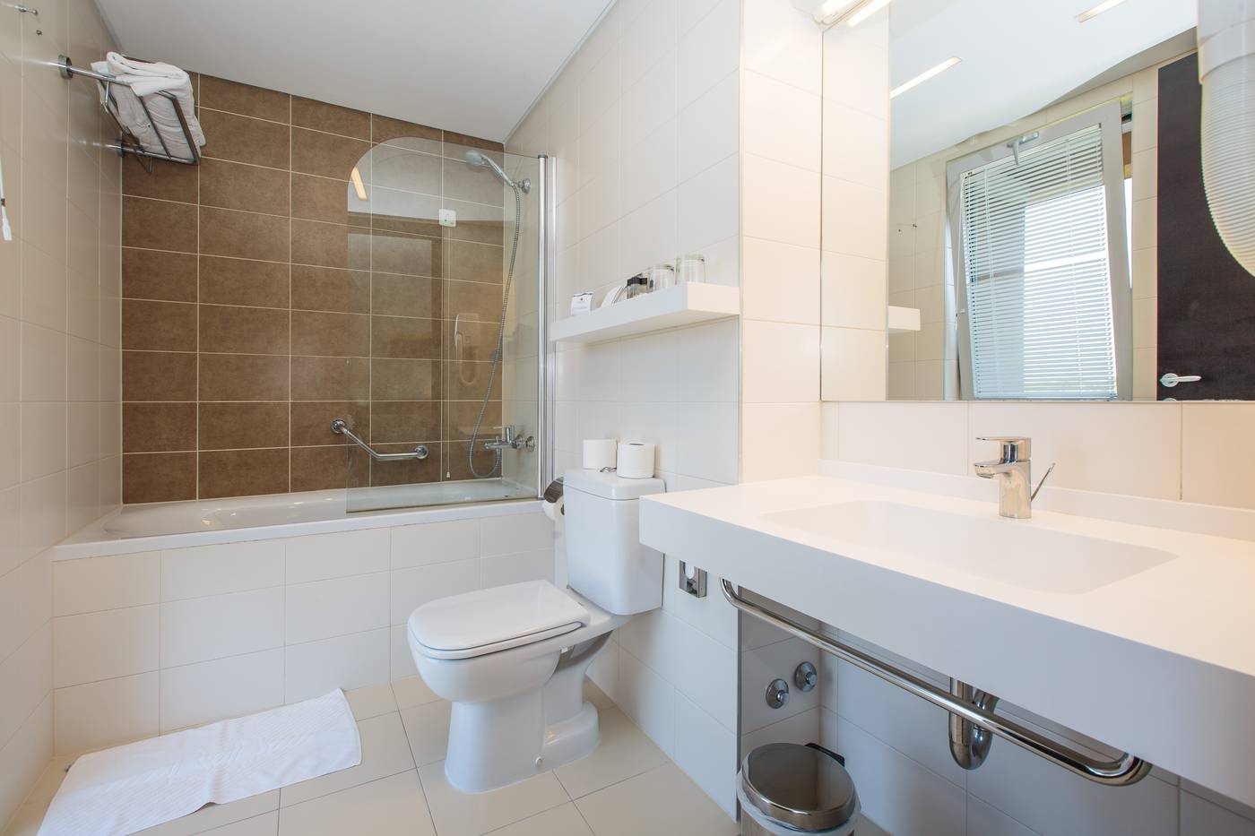 Hotel-Laguna-Molindrio-Room-37