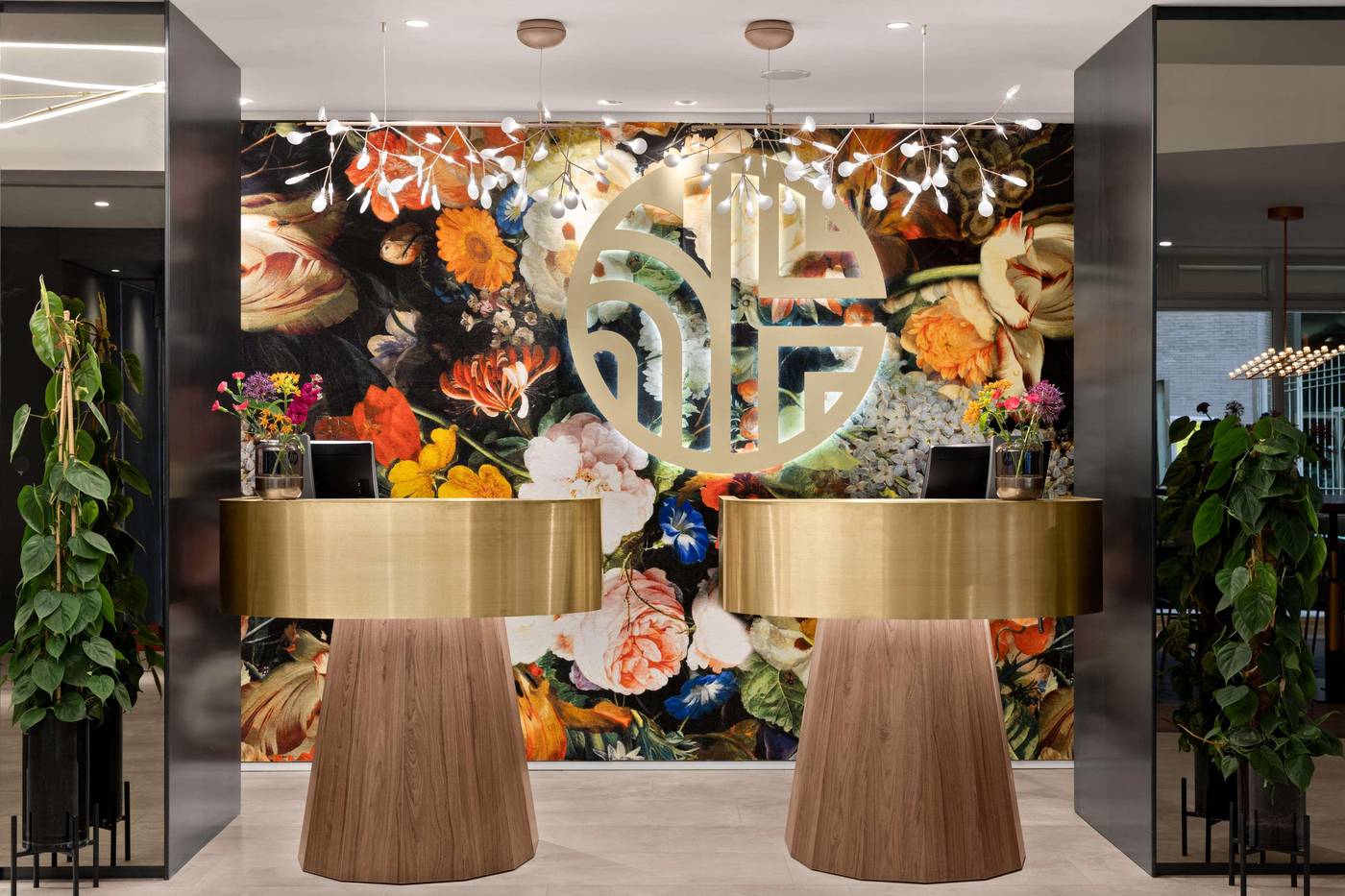 NH-Collection-Amsterdam-Flower-Market-Lobby-13