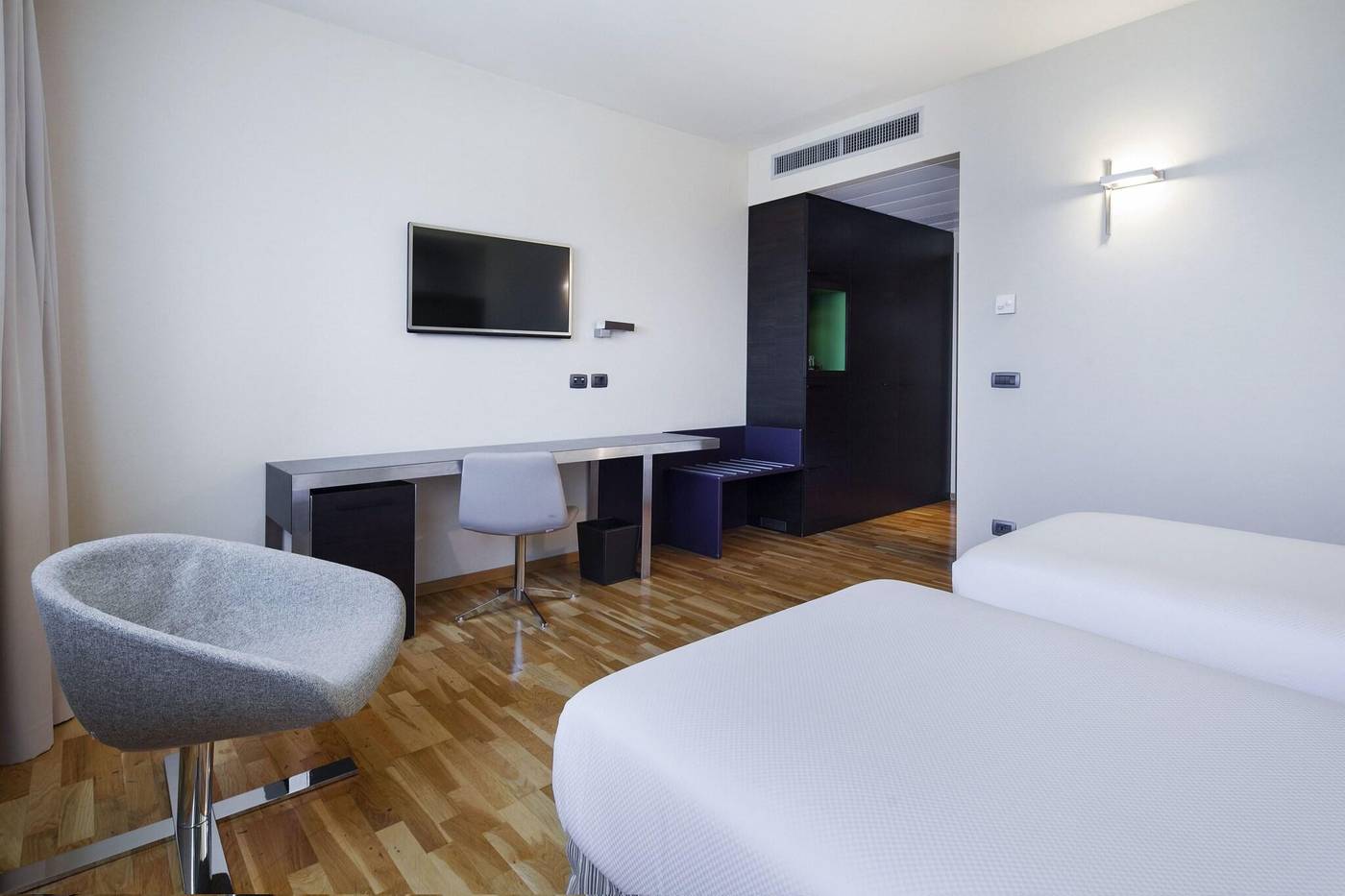 Ac-Hotel-By-Marriott-Milan-Sesto-Room-29