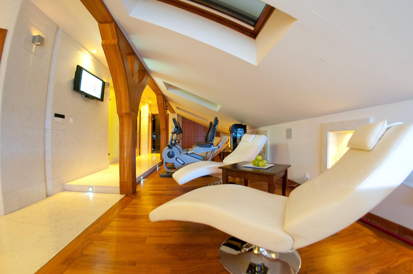 The-Bonerowski-Palace-Sports-and-Entertainment-21