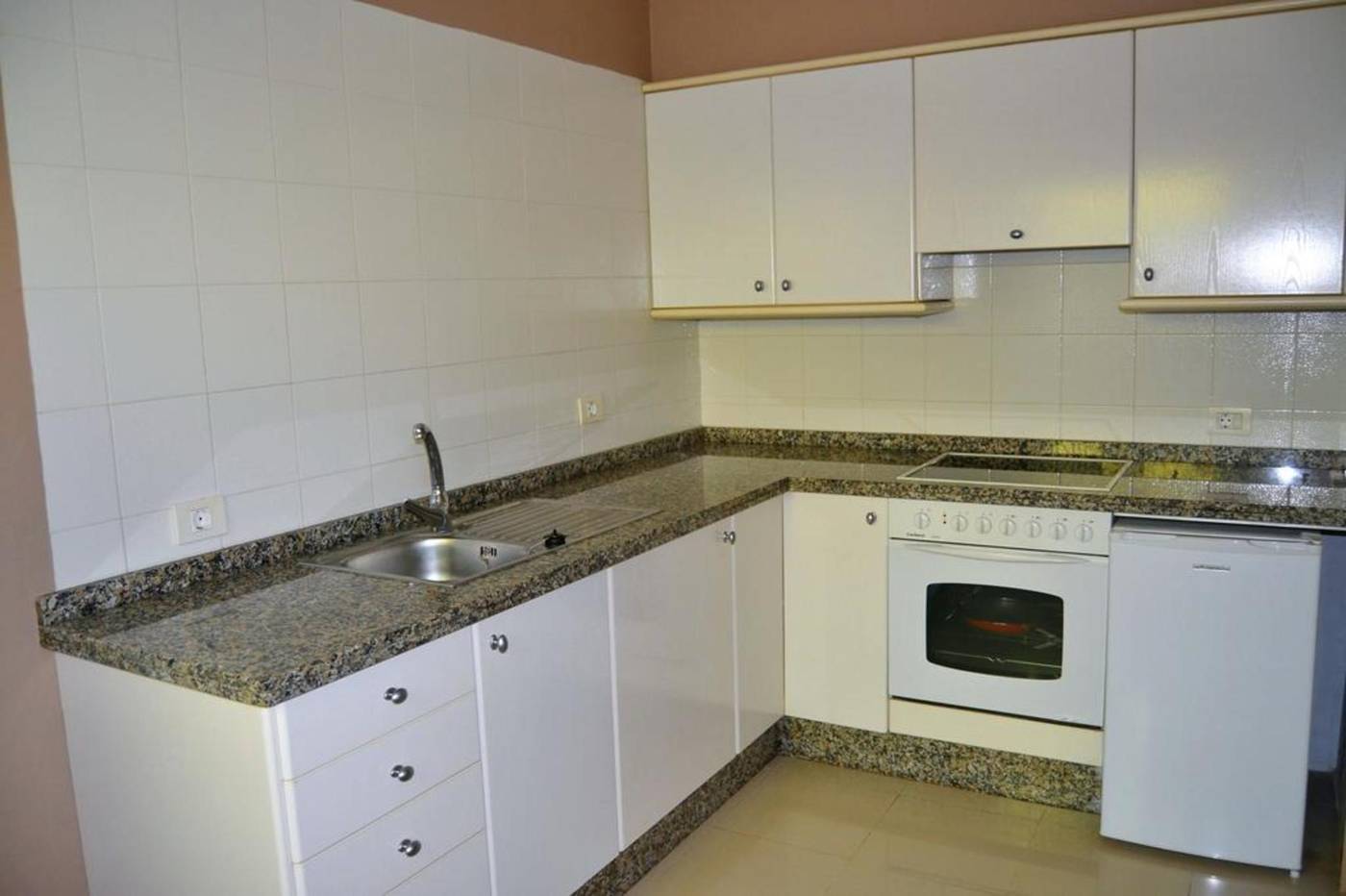 Hotel-Spa-La-Quinta-Park-Suites-Room-19