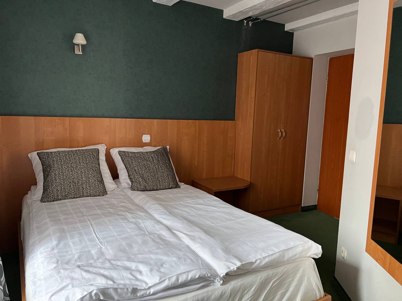 Garbarska-22-Aparthotel-Room-22