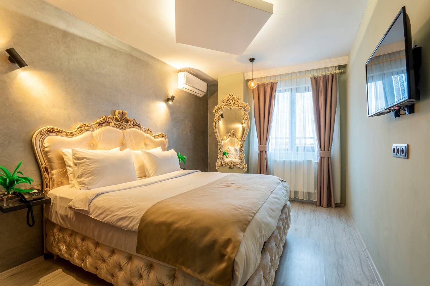 Monezza-Hotel-Room-28