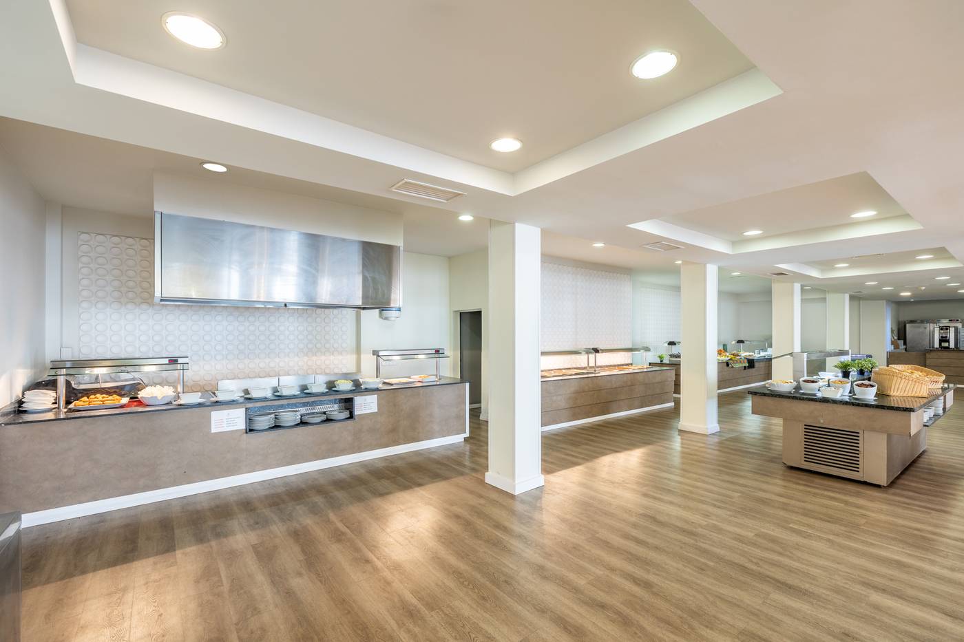 Apartamentos-LIVVO-Morromar-Restaurant-37