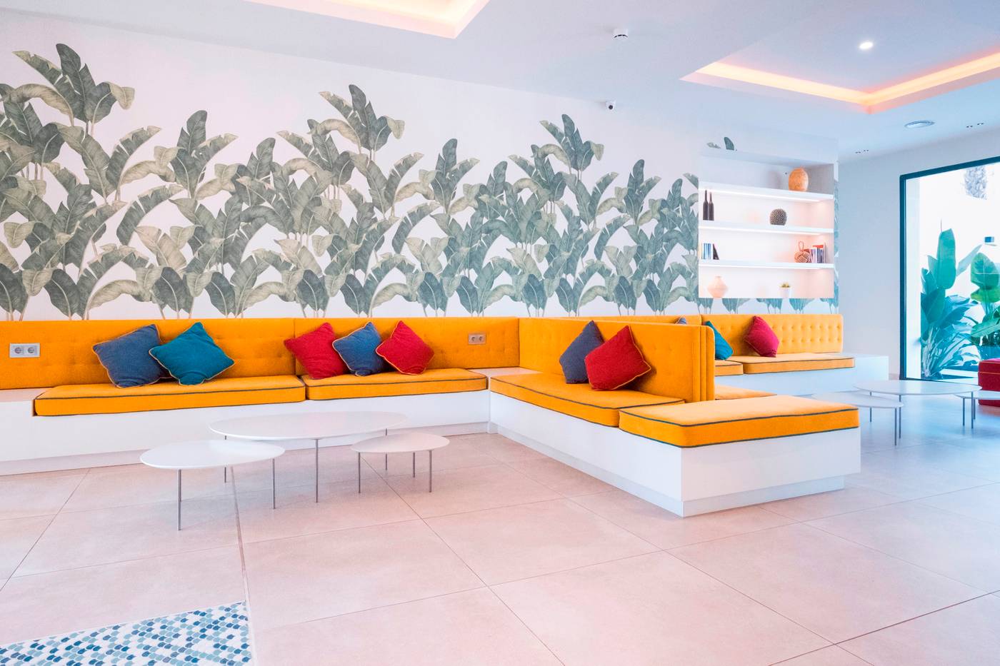 Cye-Salou-Apartments-Lobby-20