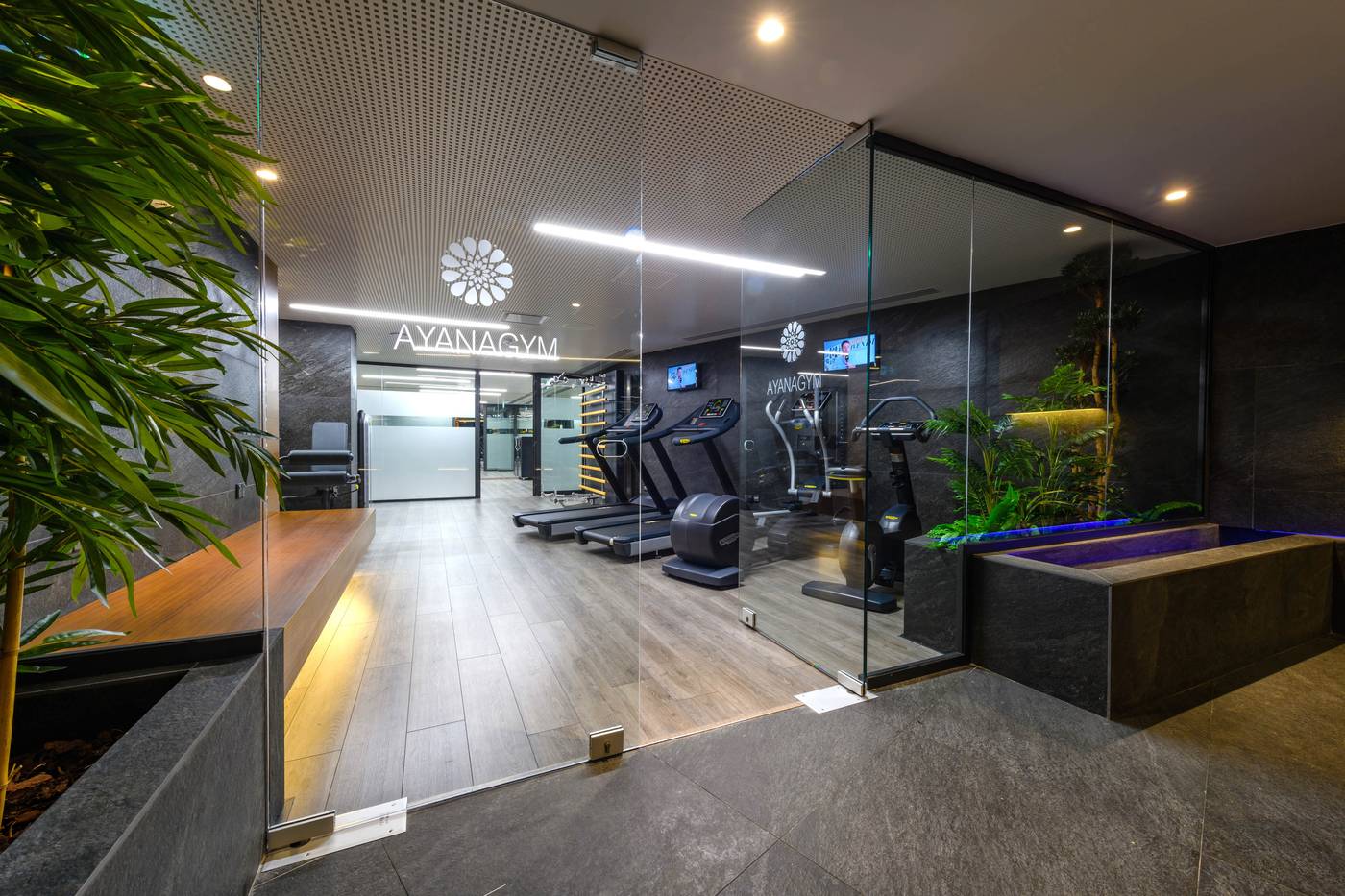 Ajax-Hotel-Sports-and-Entertainment-63
