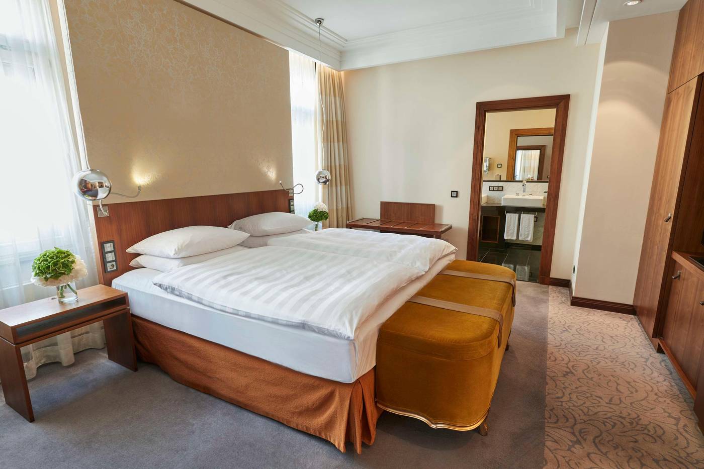 Hotel-Vier-Jahreszeiten-Kempinski-Munich-Room-47