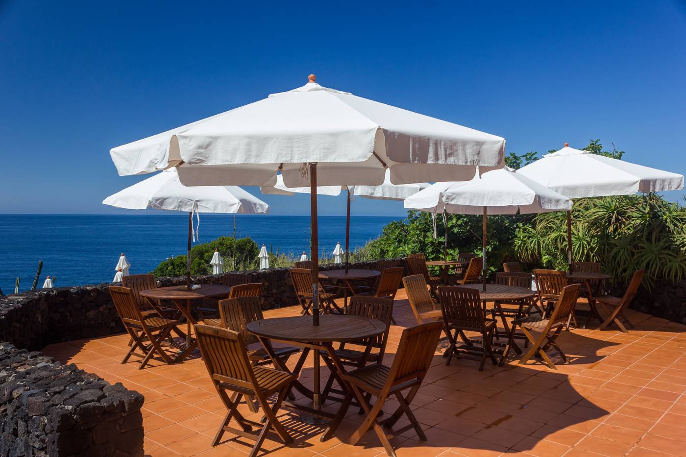 Caloura-Hotel-Resort-Terrace-11