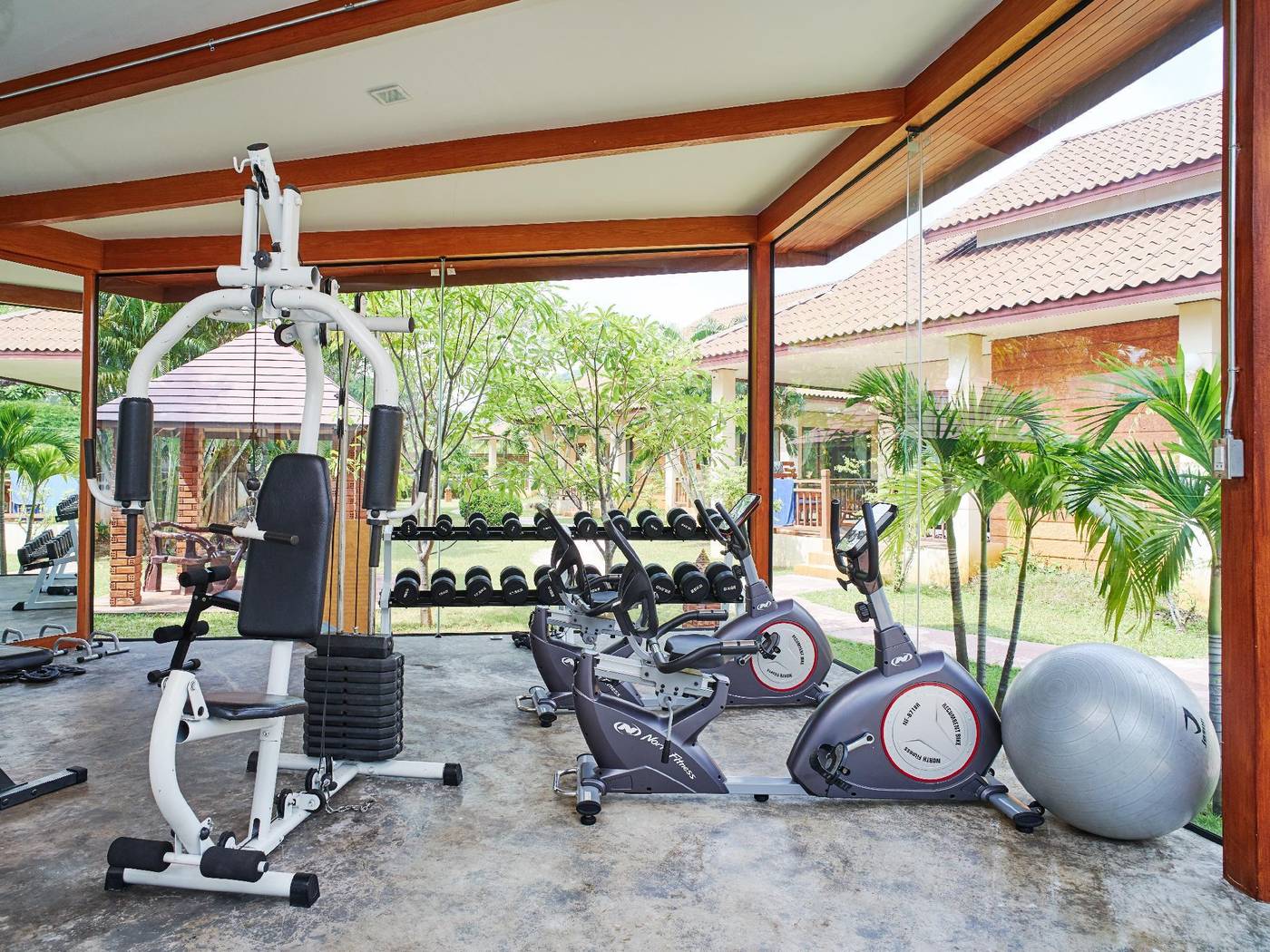 BLU-PINE-Villa---Pool-Access-Sports-and-Entertainment-56