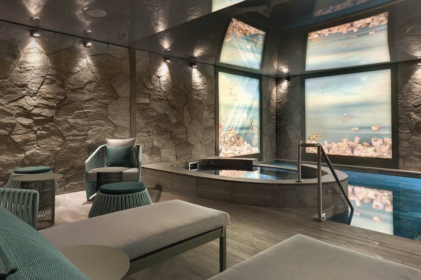 La-Demeure-Montaigne-Pool-82