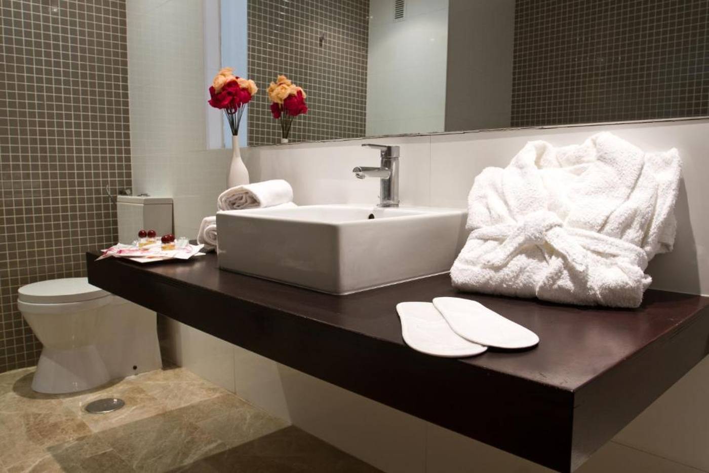 Dynastic-Hotel-Room-26