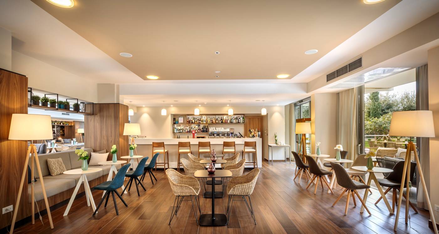 Valamar-Argosy-Hotel-Dubrovnik-Lobby-25