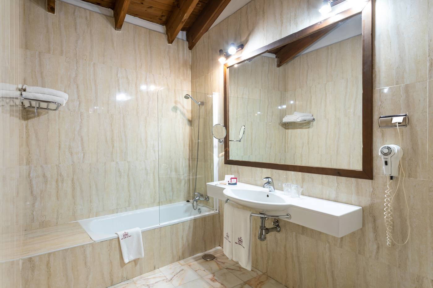 Sao-Joao-de-Deus-by-RIDAN-Hotels-Room-44