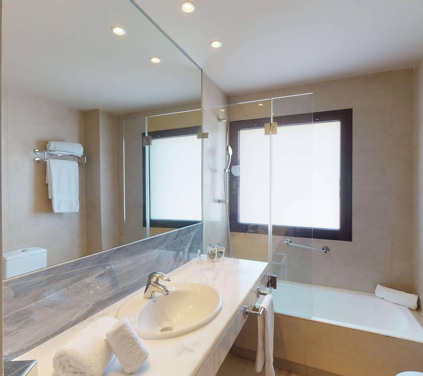 Paseo-del-Arte-Room-46