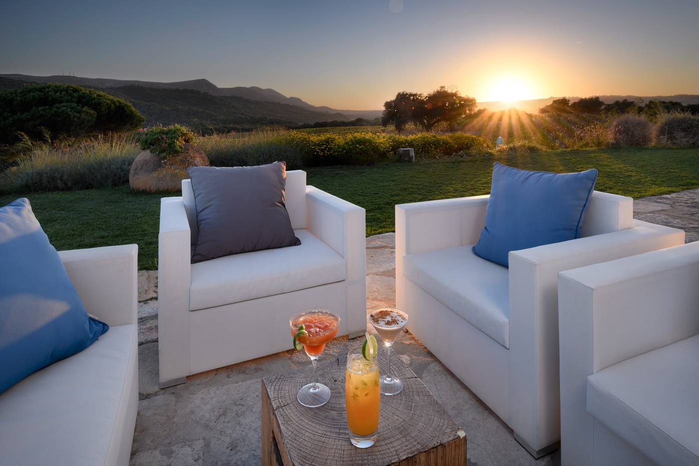 Casa-Palmela---Small-Luxury-Hotels---Villas-Bar-2