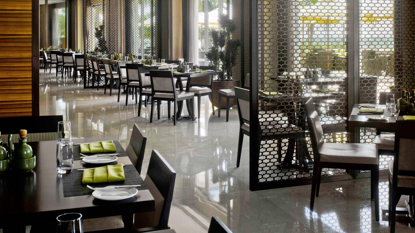 Crowne-Plaza-Dubai-Festival-City-Hotel-Restaurant-30