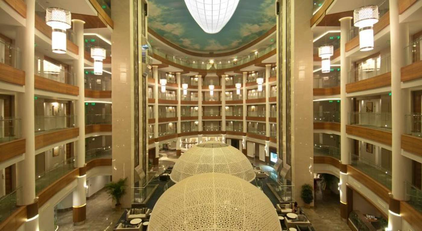 Gold-Island-Hotel-Lobby-45