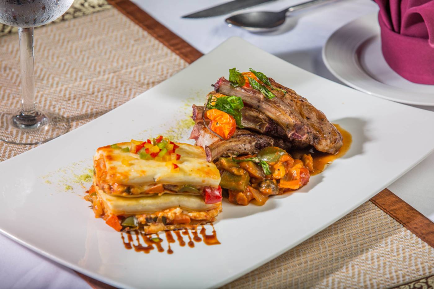 Samui-Bayview-Resort---Spa--SHA---Restaurant-21