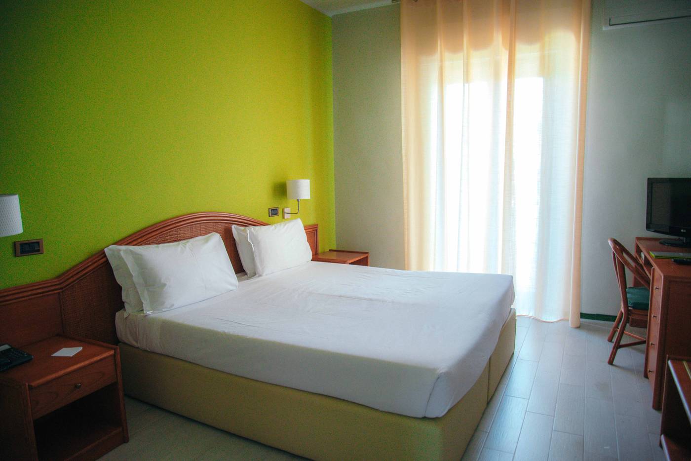 Hotel Riva del Sole-Italy-GIOVINAZZO (BARI)-Room-5