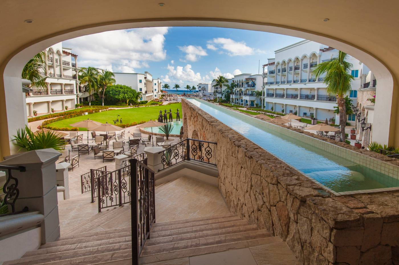 Hilton-Playa-del-Carmen-All-inclusive--The-Royal--Room-5