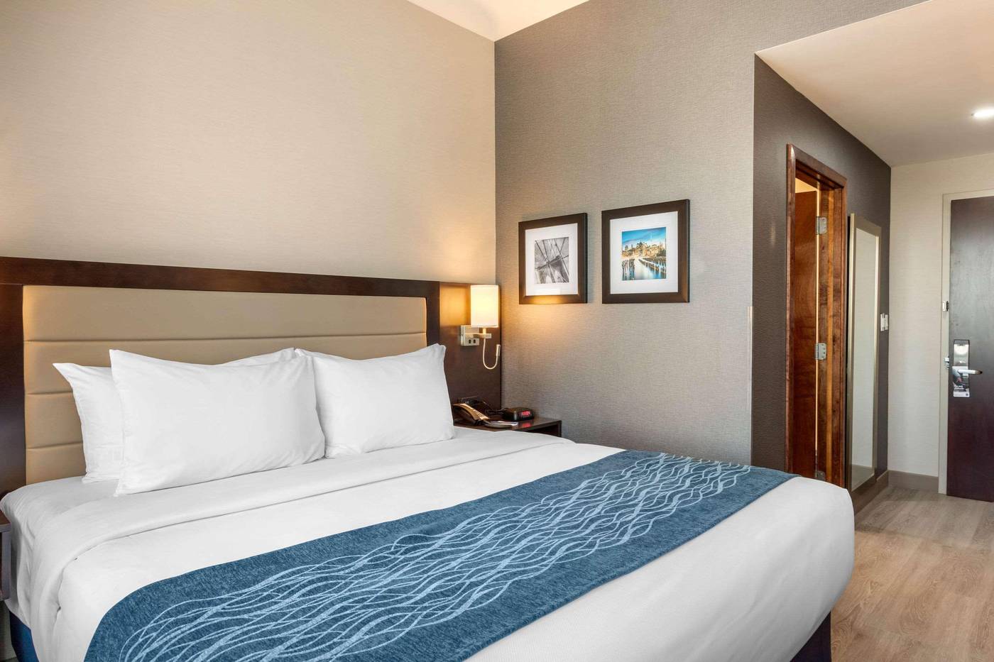 Comfort-Inn-Prospect-Park-Brooklyn-Room-8