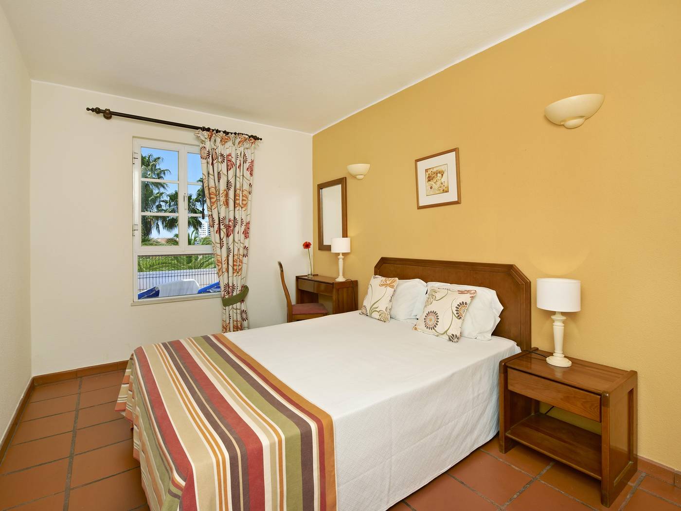 Cheerfulway-Vila-Alba-Apartamentos-Room-14