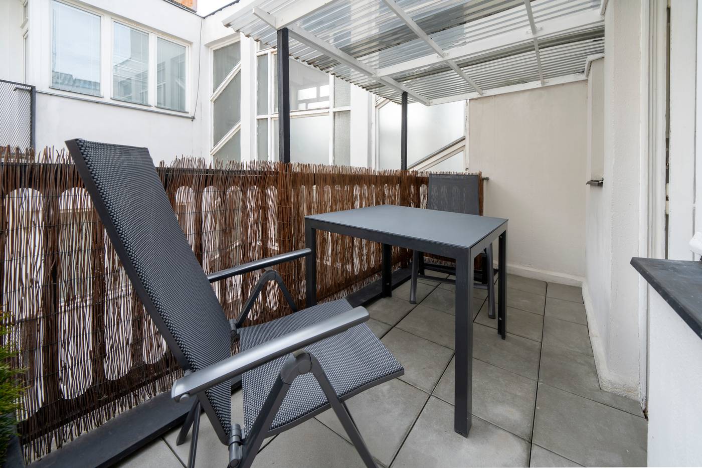 Apple-Apartments-Room-34