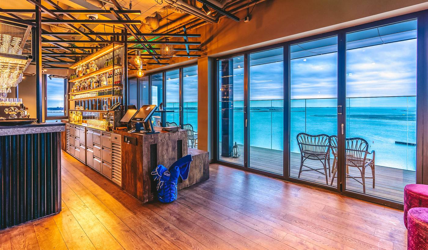 Four-Elements-Hotel-Amsterdam-Bar-3